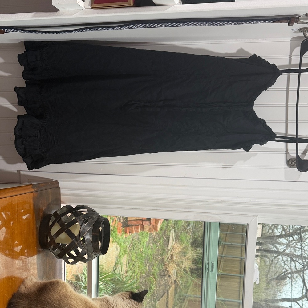 Black Sleeveless Dress